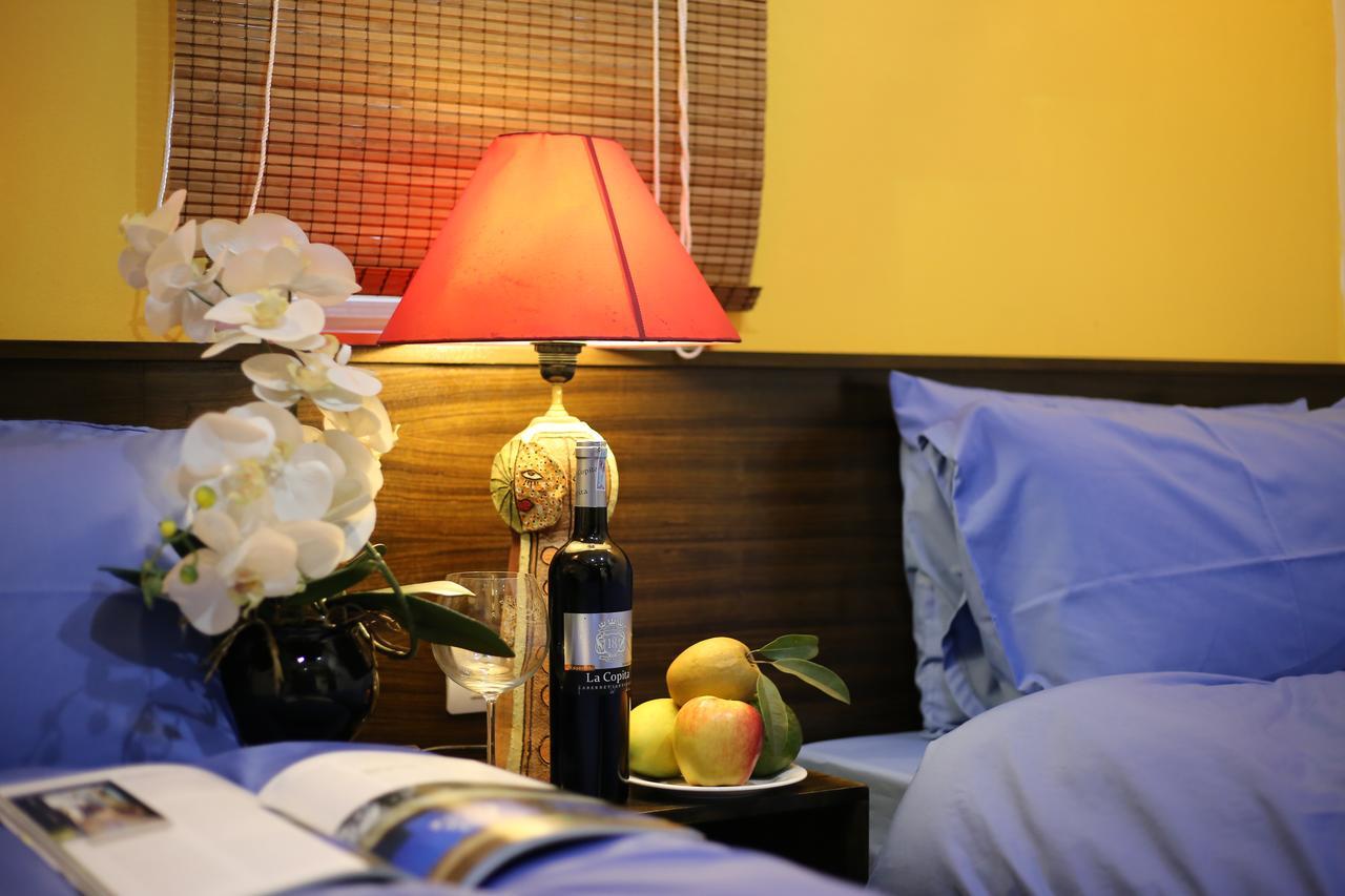 Tuti Lakeside Homestay Hanoi Exterior photo